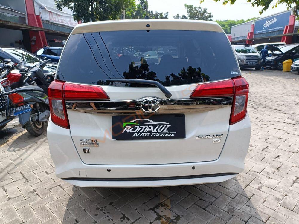 Mobil Toyota Calya 2021