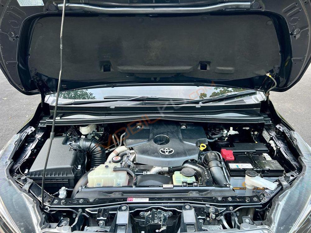 Mobil Toyota Kijang Innova 2021