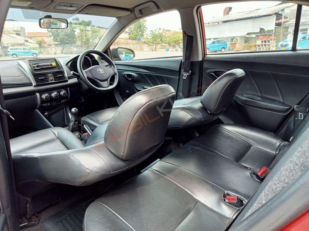 Mobil Toyota Limo 2014