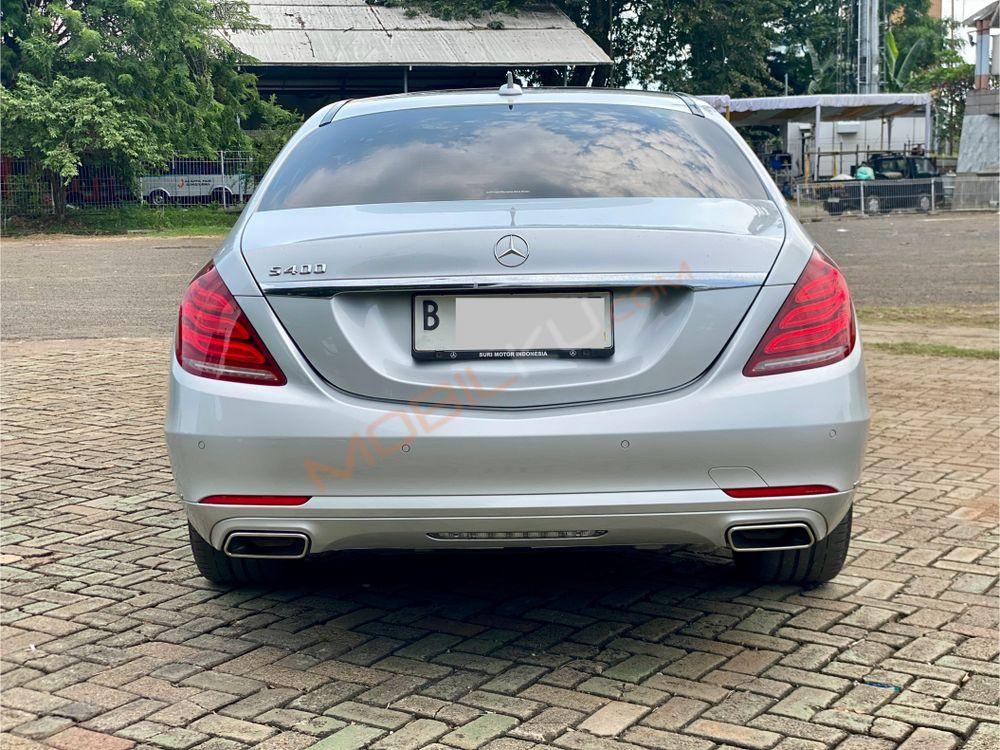 Mobil Mercedes-Benz S-Class 2015