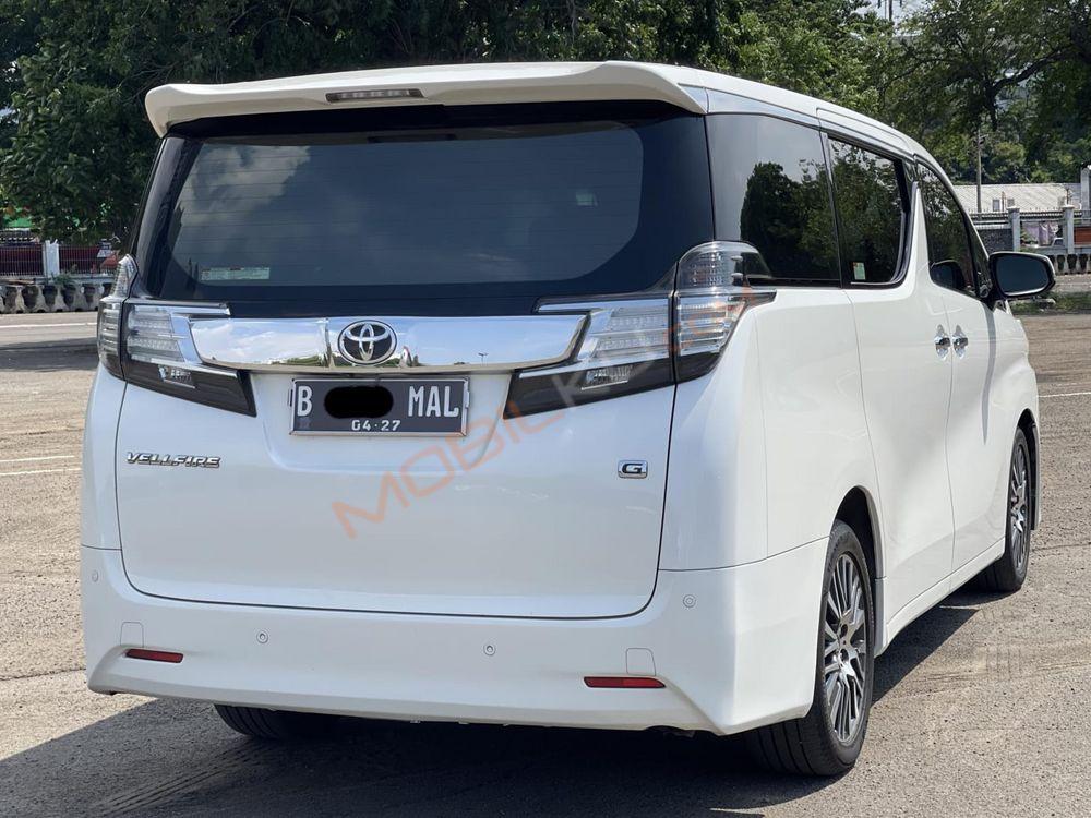 Mobil Toyota Vellfire 2017