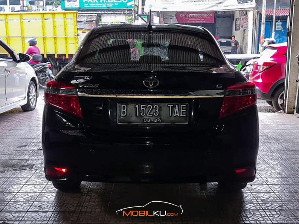Mobil Toyota Vios 2014