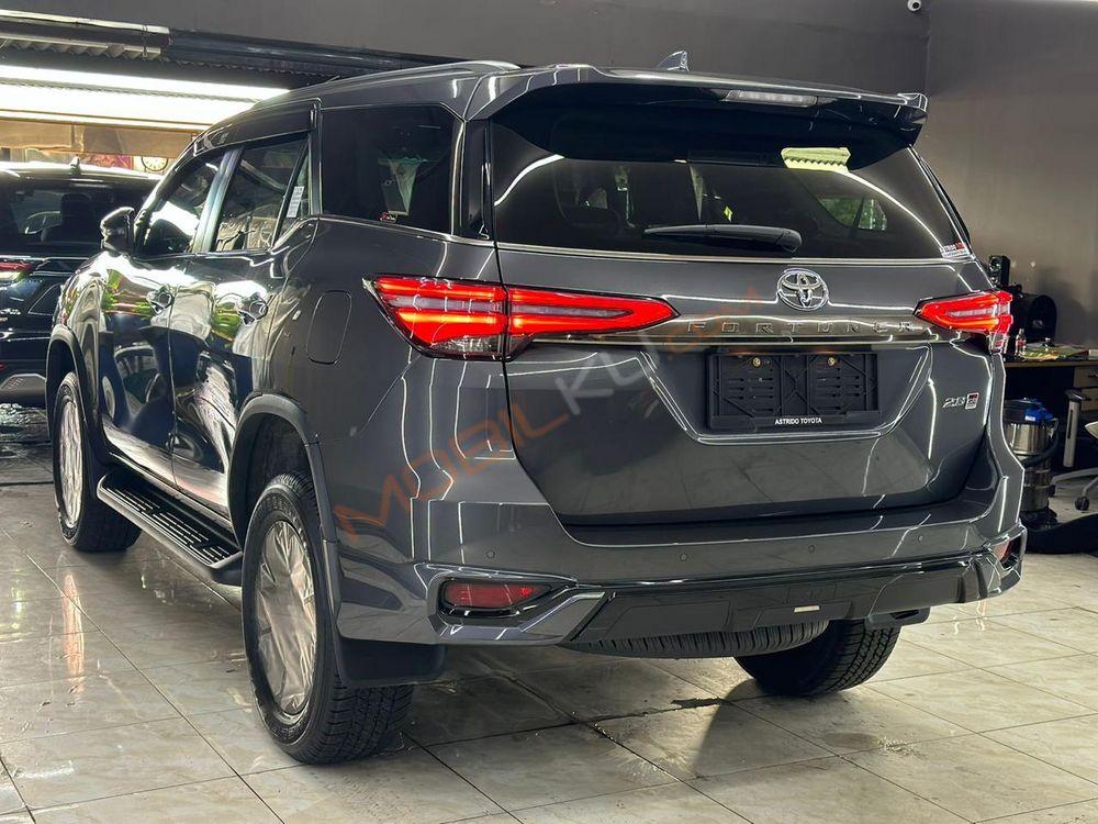 Mobil Toyota Fortuner 2023
