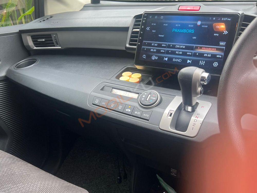 Mobil Honda Freed 2014