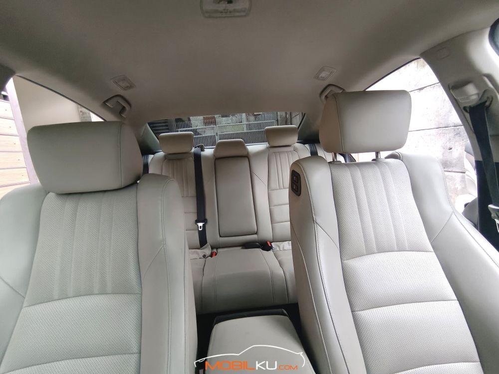 Mobil Honda Accord 2019