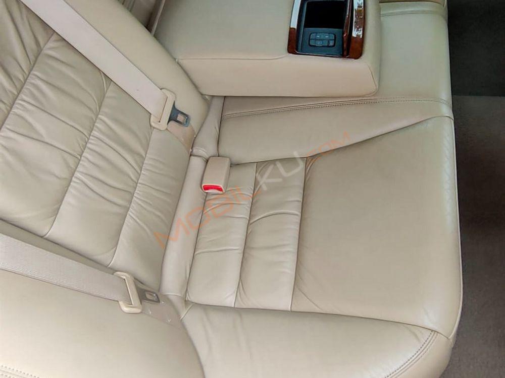 Mobil Honda Accord 2012