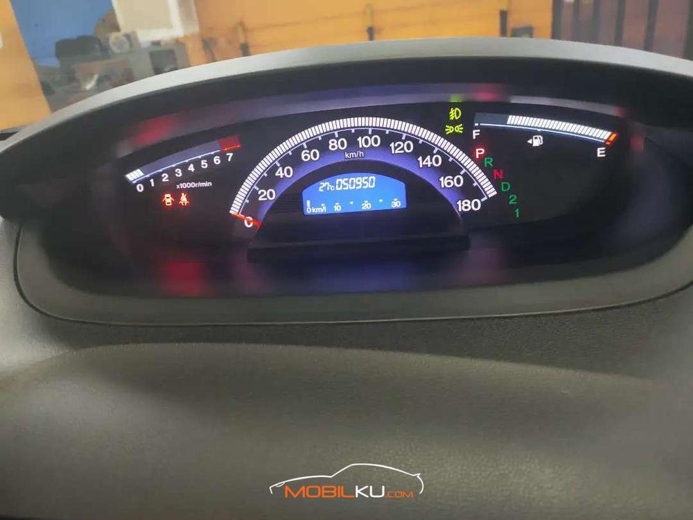 Mobil Honda Freed 2015