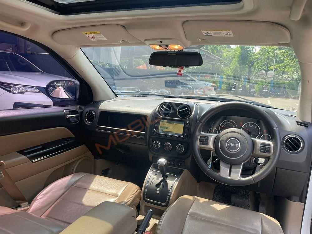 Mobil Jeep Compass 2013