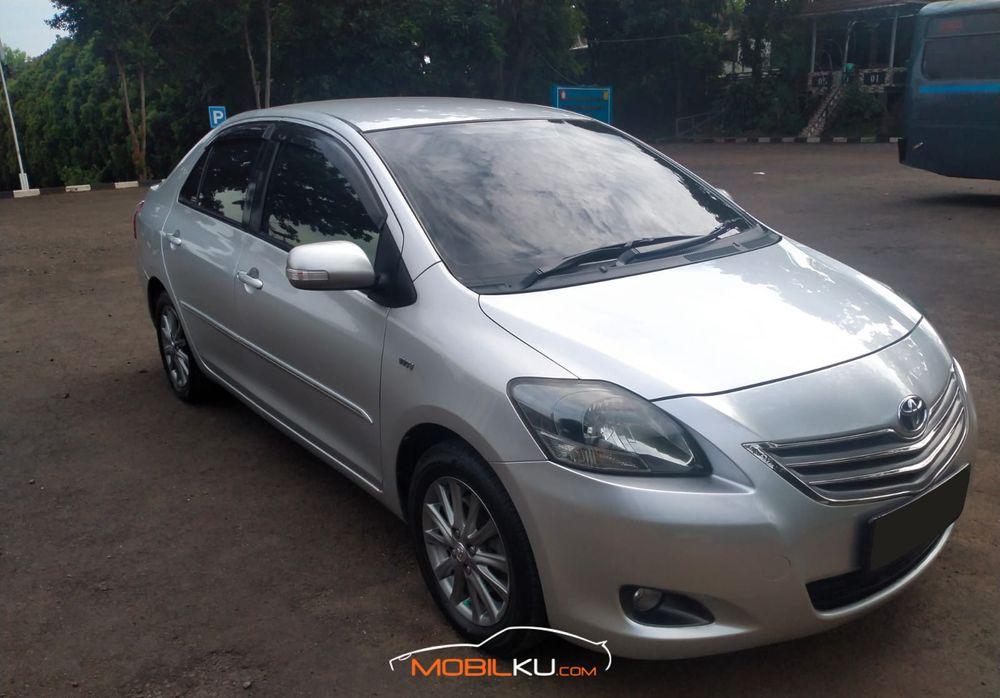 Mobil Toyota Vios 2012
