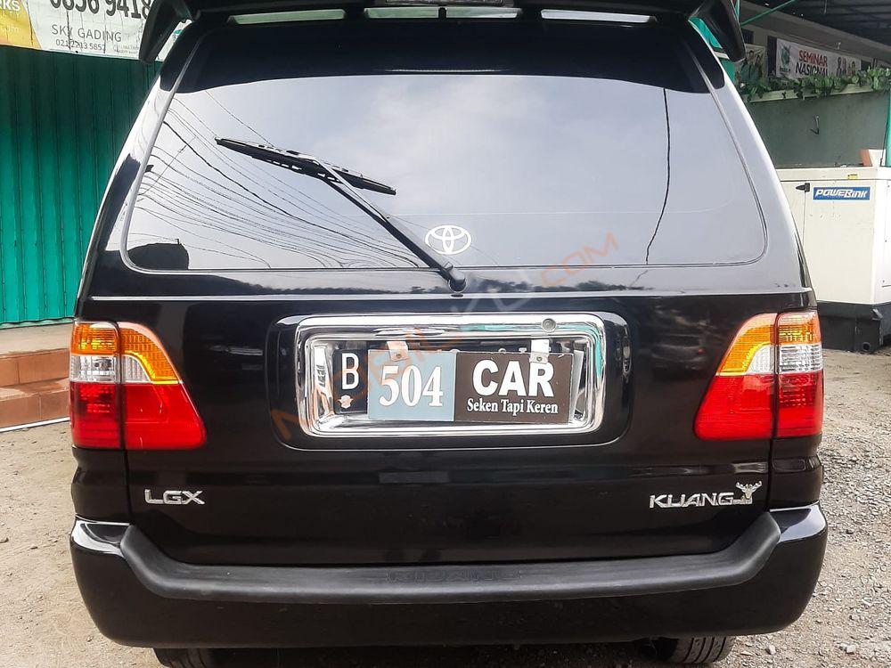 Mobil Toyota Kijang 2004