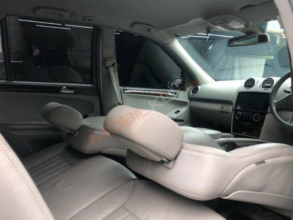 Mobil Mercedes-Benz ML 2006