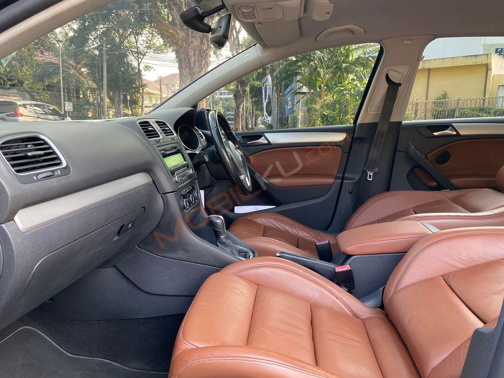 Mobil Volkswagen Golf 2013