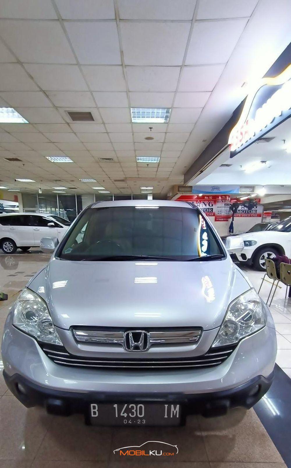Mobil Honda CR-V 2008