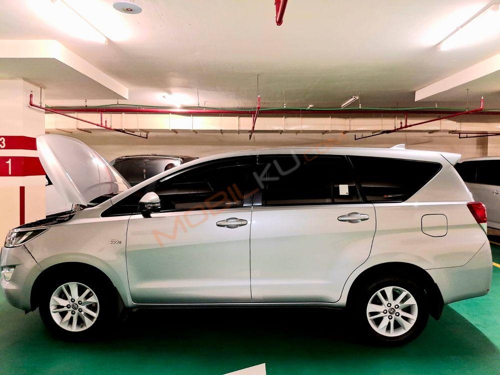 Mobil Toyota Kijang Innova 2017