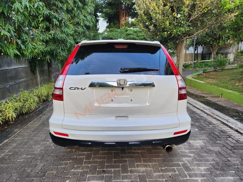 Mobil Honda CR-V 2011