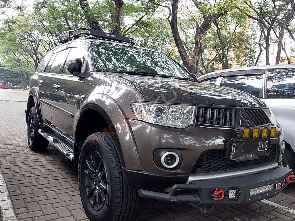 Mobil Mitsubishi Pajero Sport 2011
