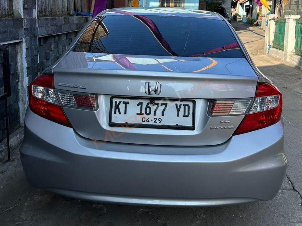 Mobil Honda Civic Sedan 2013