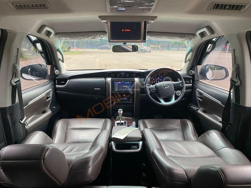 Mobil Toyota Fortuner 2021