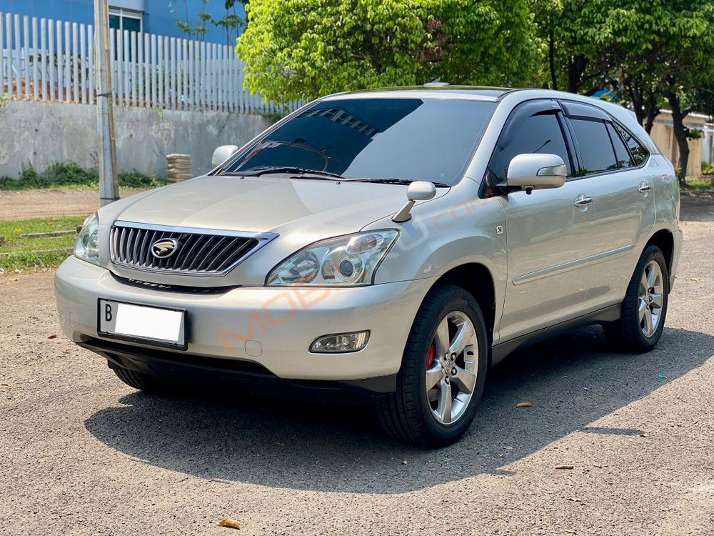Mobil Toyota Harrier 2006