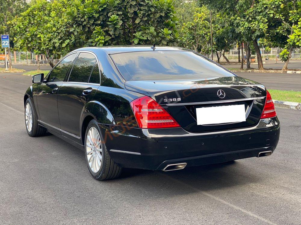 Mobil Mercedes-Benz S-Class 2011