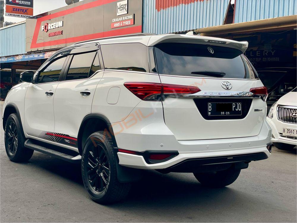 Mobil Toyota Fortuner 2020
