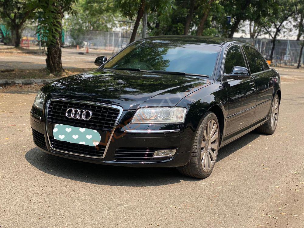 Mobil Audi A8 2009