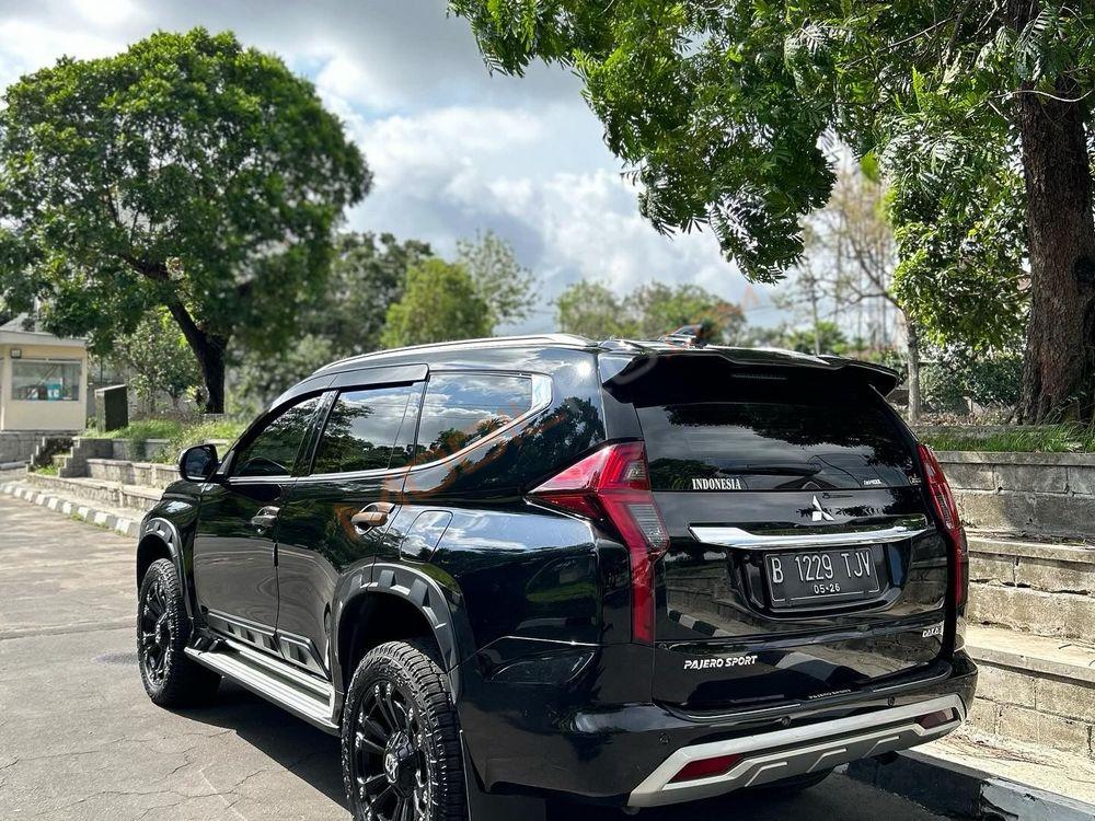 Mobil Mitsubishi Pajero Sport 2021