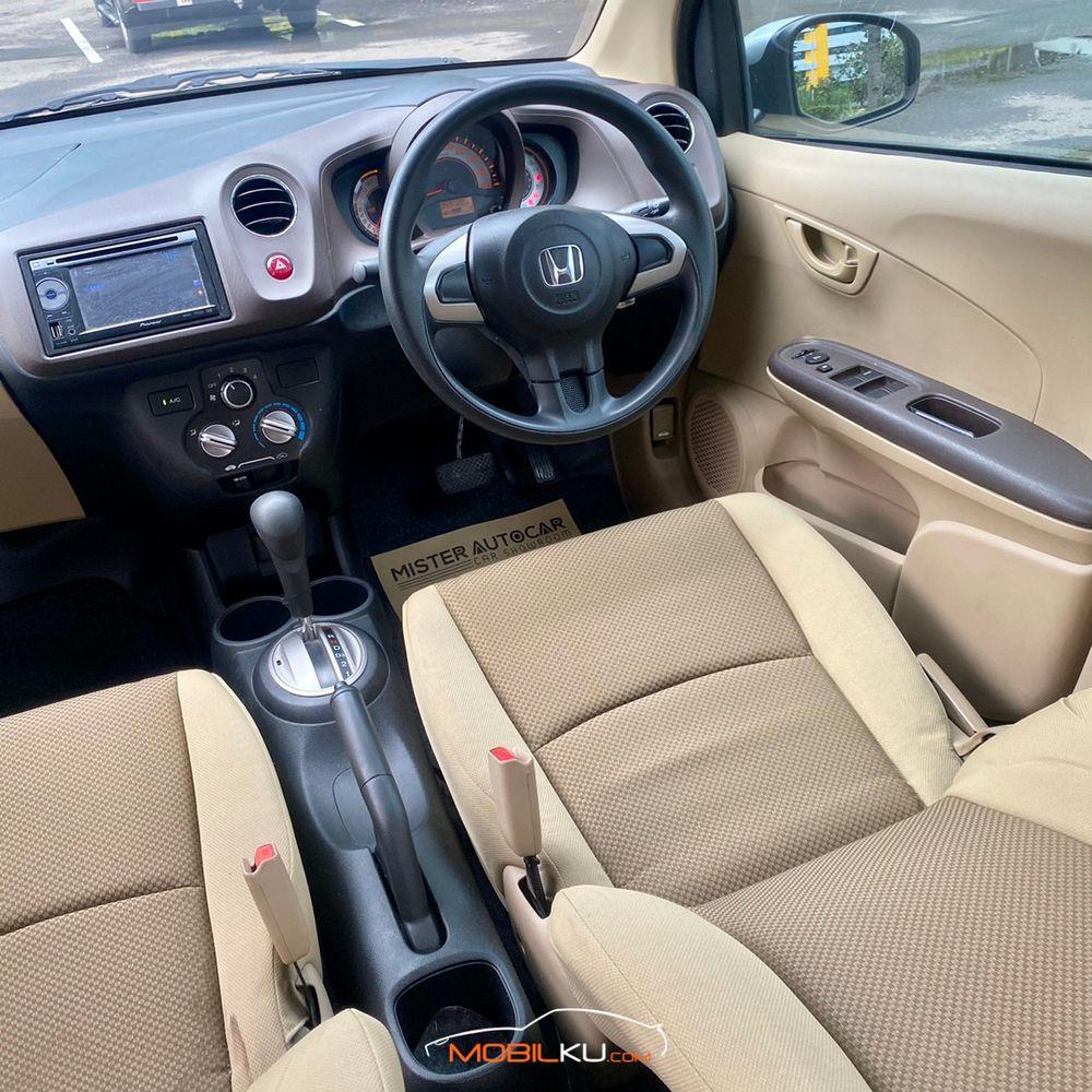 Mobil Honda Brio 2013