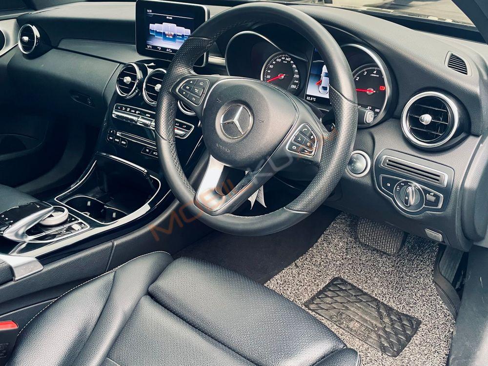 Mobil Mercedes-Benz C-Class 2018