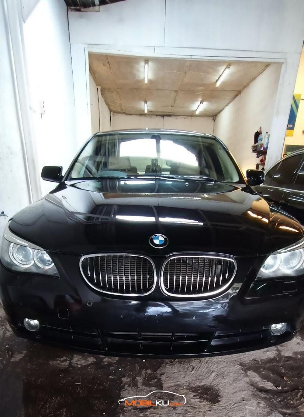 Mobil BMW 5 Series 2007