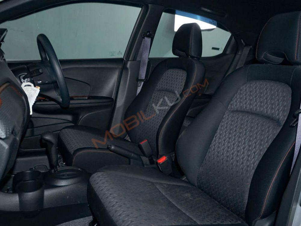 Mobil Honda Brio 2021