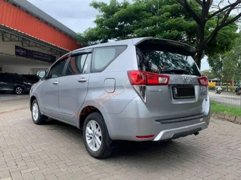 Mobil Toyota Kijang Innova 2016