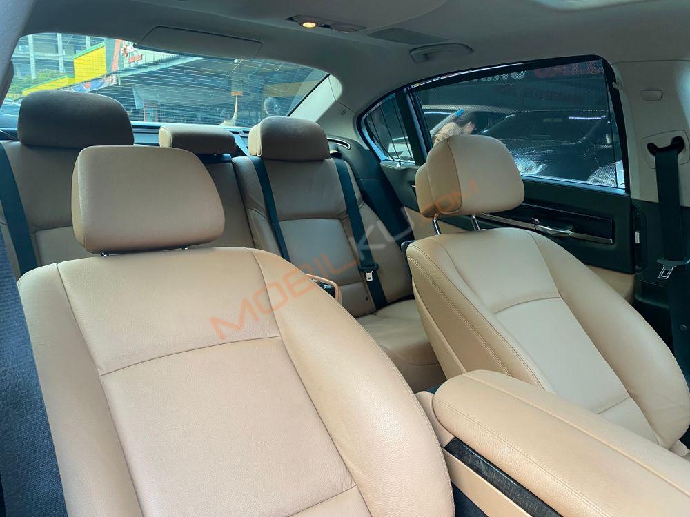 Mobil BMW 7 Series 2016