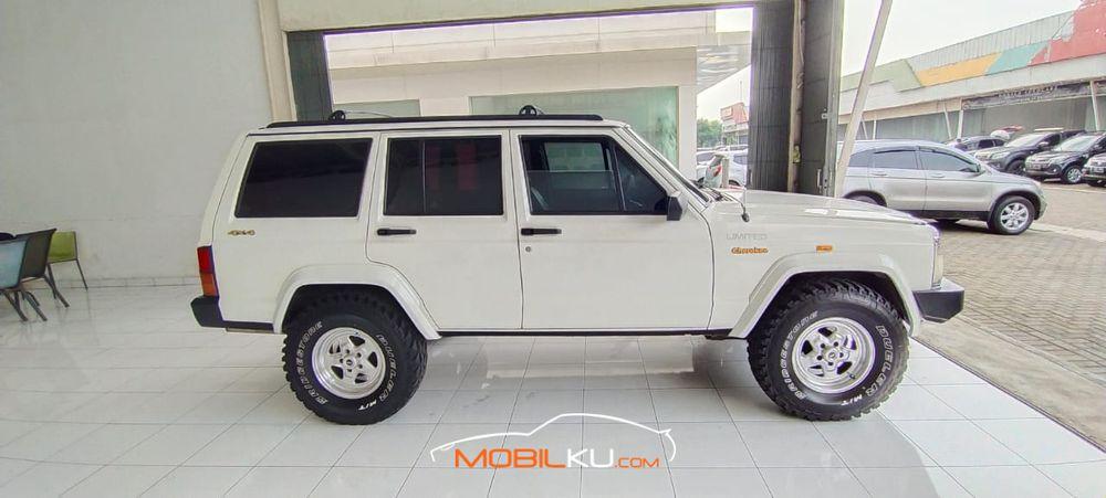 Mobil Jeep Cherokee 1994