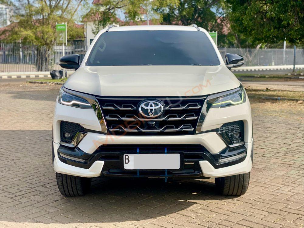 Mobil Toyota Fortuner 2022