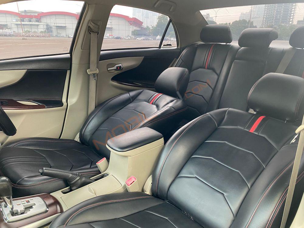 Mobil Toyota Corolla 2011