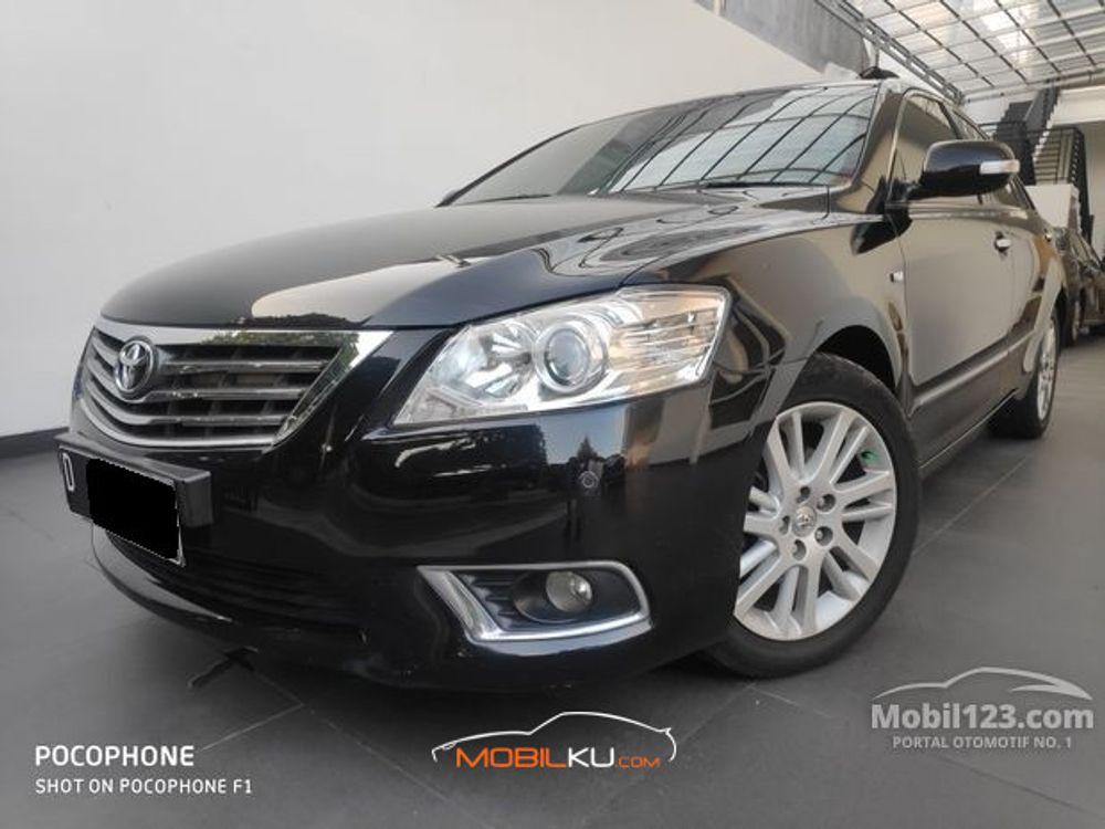 Mobil Toyota Camry 2012