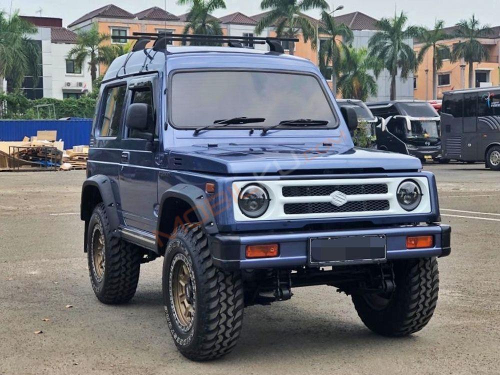 Mobil Suzuki Katana 2005