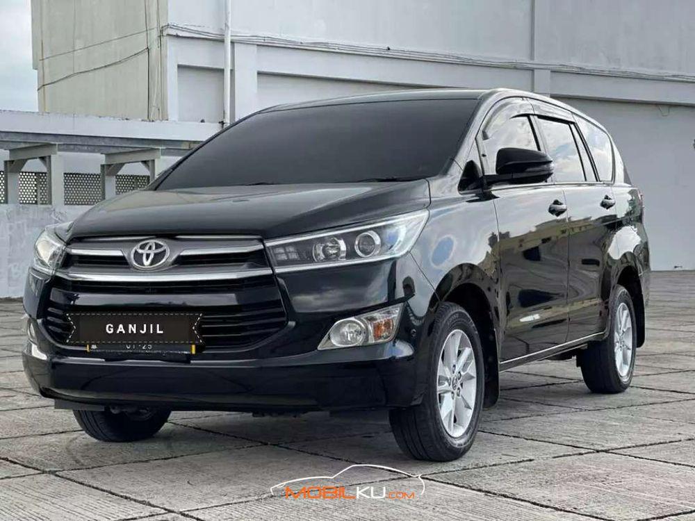 Mobil Toyota Kijang Innova 2019