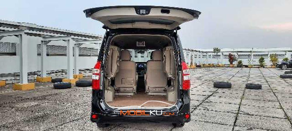 Mobil Toyota Nav1 2013