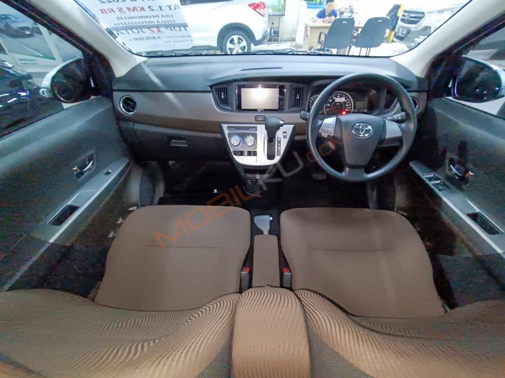 Mobil Toyota Calya 2022
