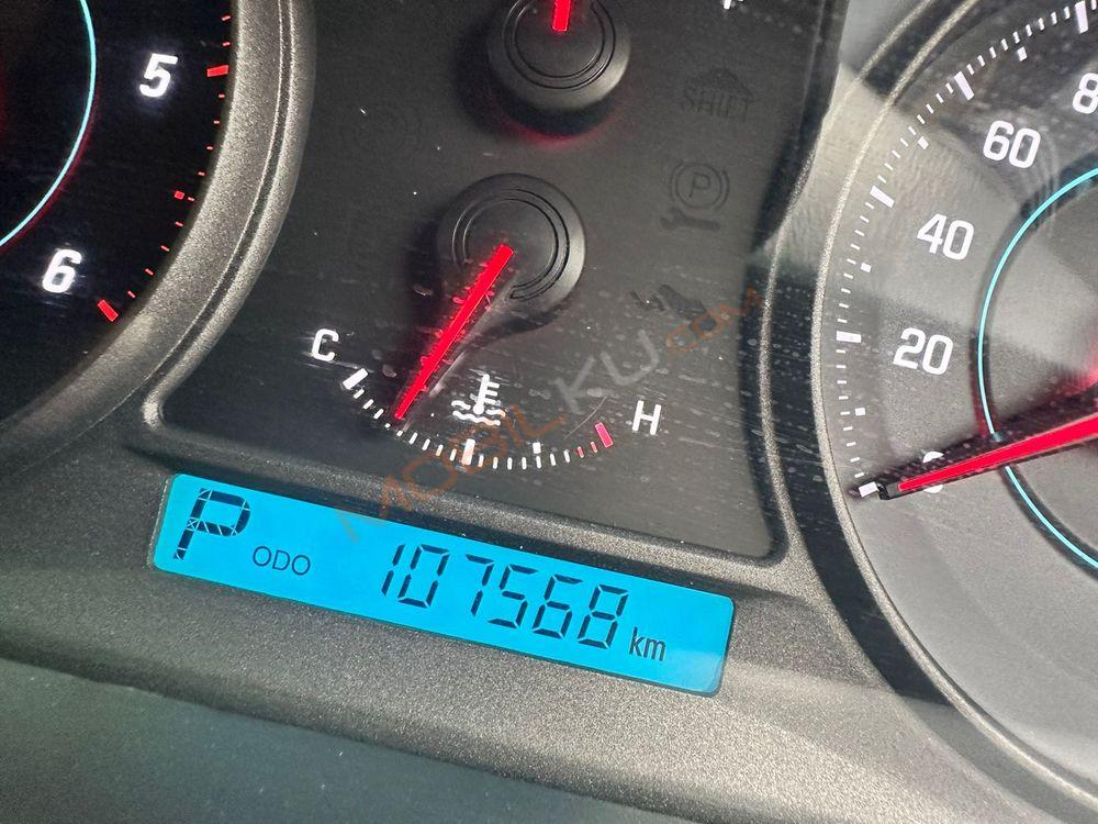 Mobil Chevrolet Captiva 2013