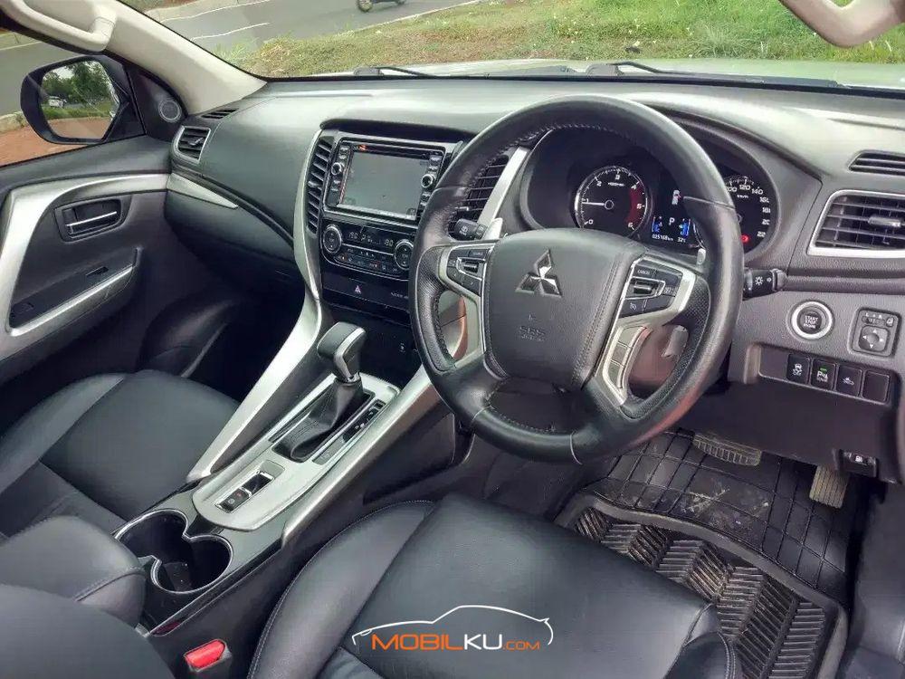 Mobil Mitsubishi Pajero Sport 2017