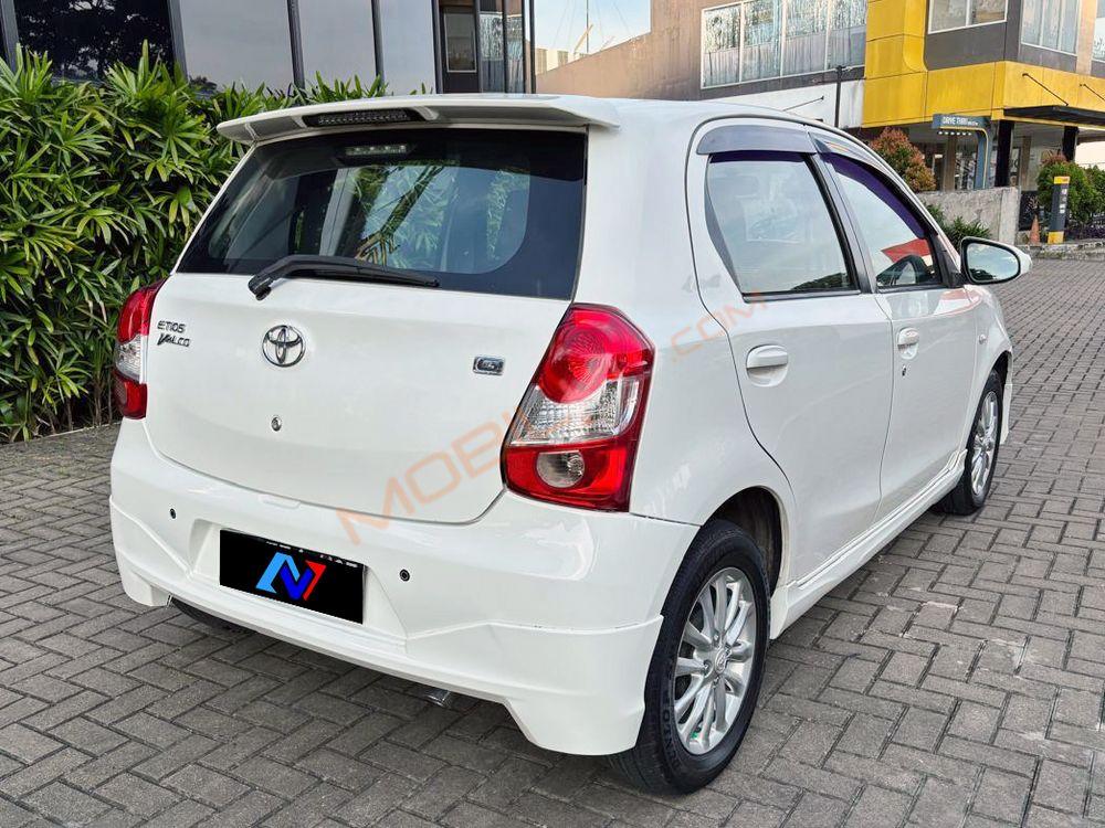 Mobil Toyota Etios 2016