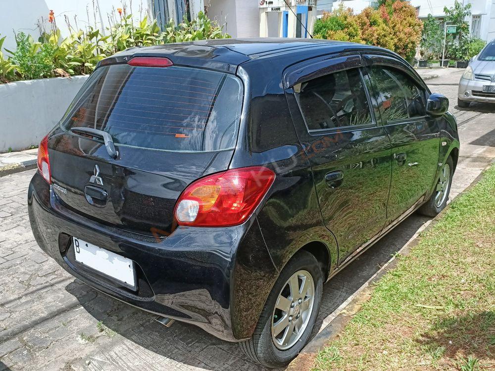 Mobil Mitsubishi Mirage 2012