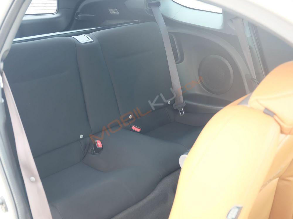 Mobil Honda CR-Z 2015