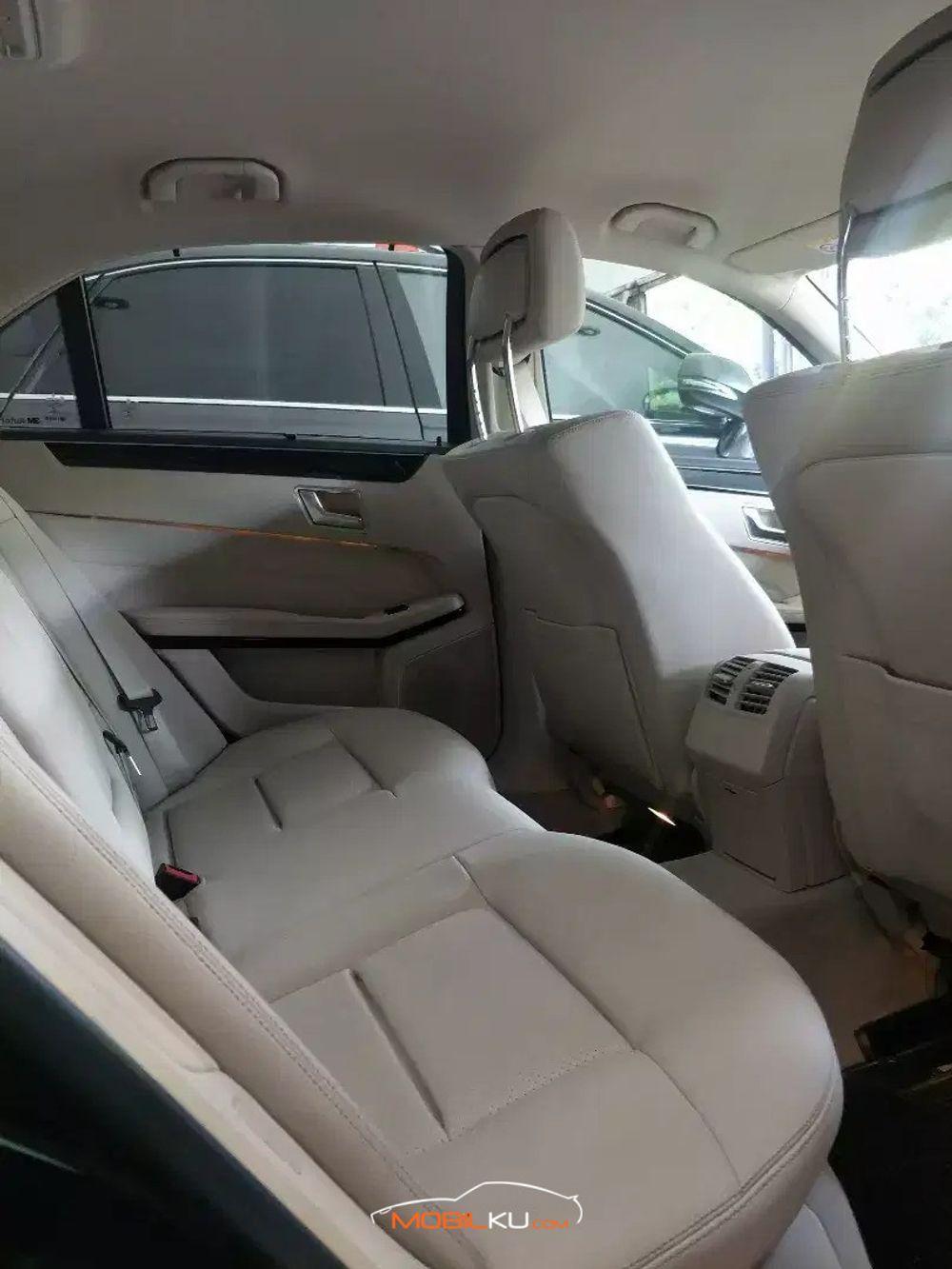 Mobil Mercedes-Benz E-Class 2016