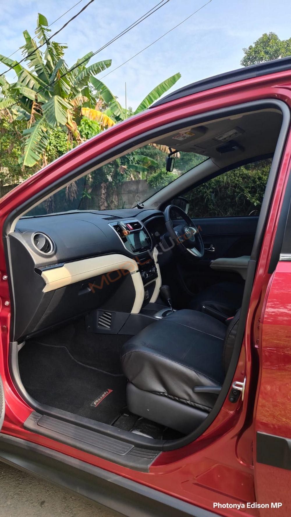 Mobil Toyota Rush 2019