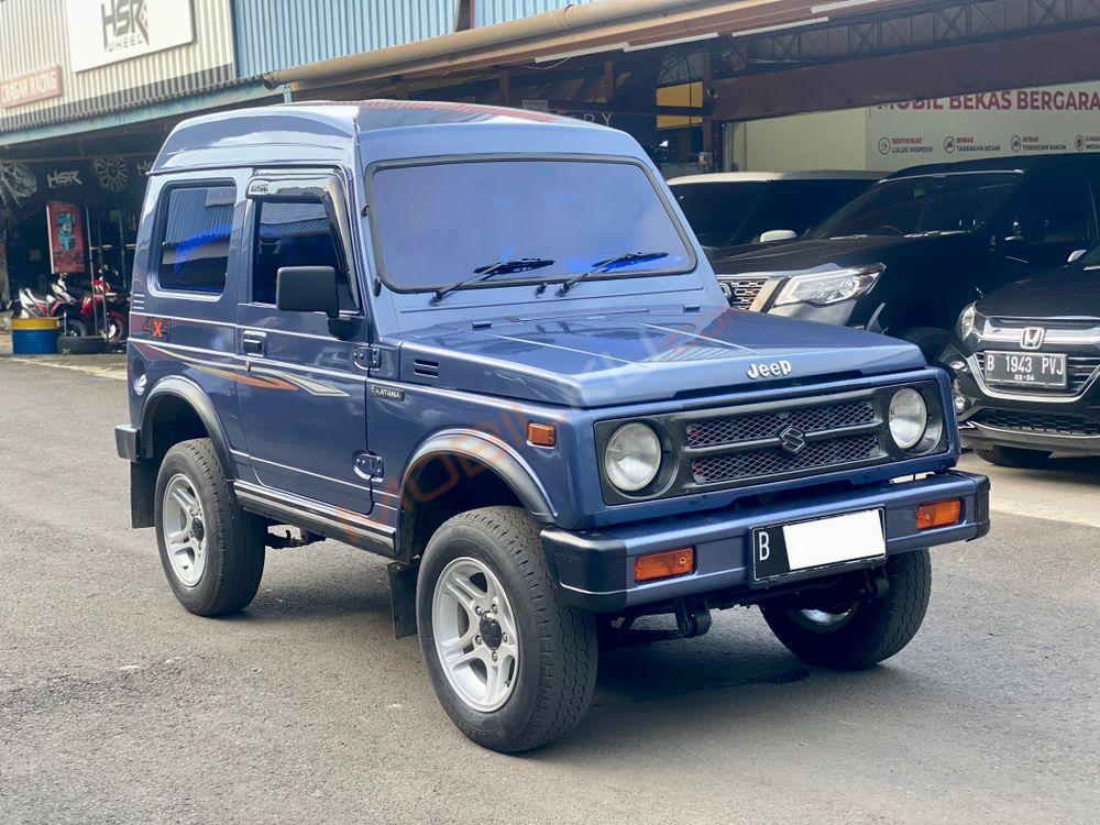 Mobil Suzuki Katana 2005