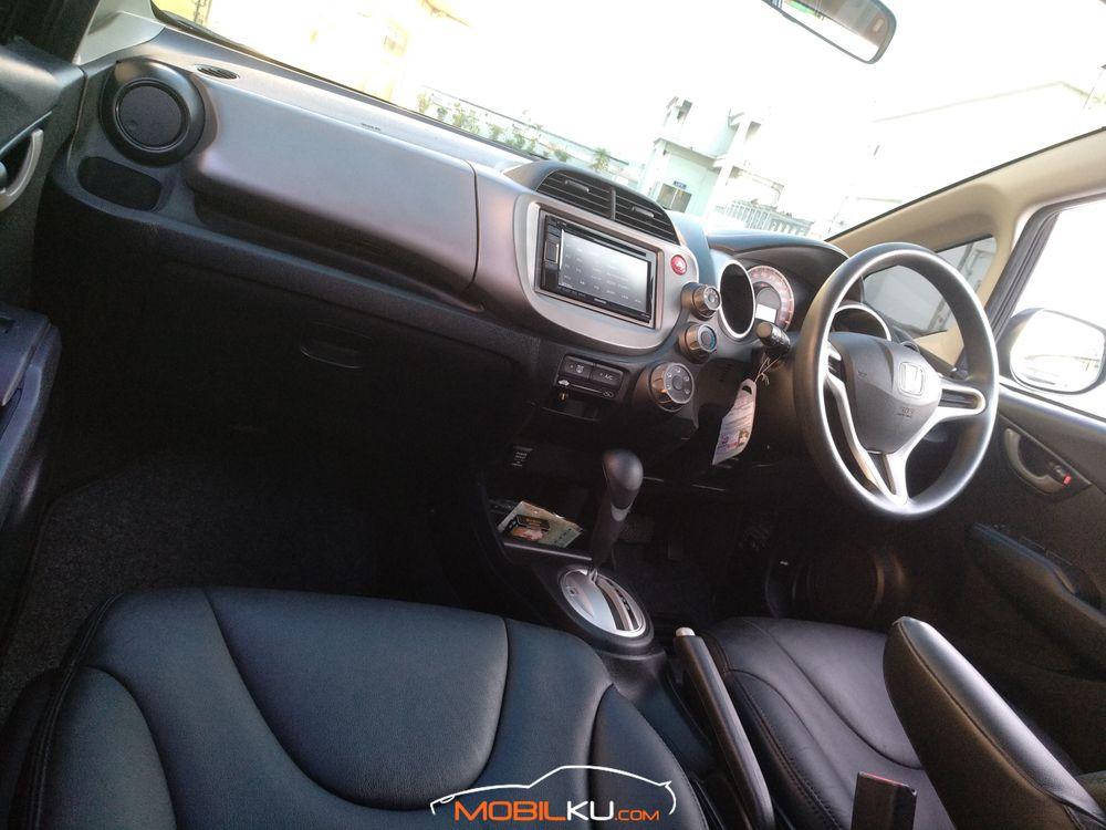 Mobil Honda Jazz 2013